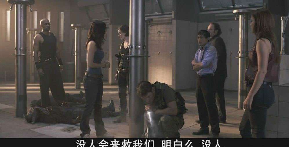 整（zhěng）個生化危機裏主角對戰術手電的運用