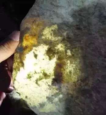 用什麽手電筒看種水可靠?
