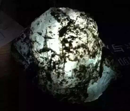 用什（shí）麽手電筒看種水可靠?